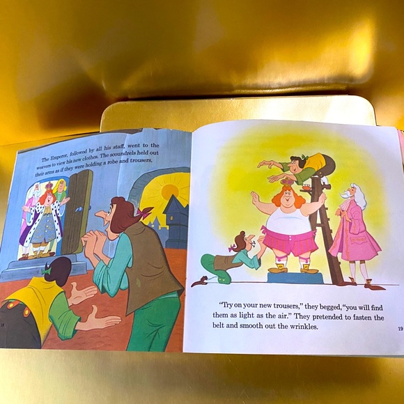DISNEYLAND VTG 1970 THE EMPERORS NEW CLOTHES VINYL RECORD & READ ALONG STORYBOOK - Picture 9 of 15